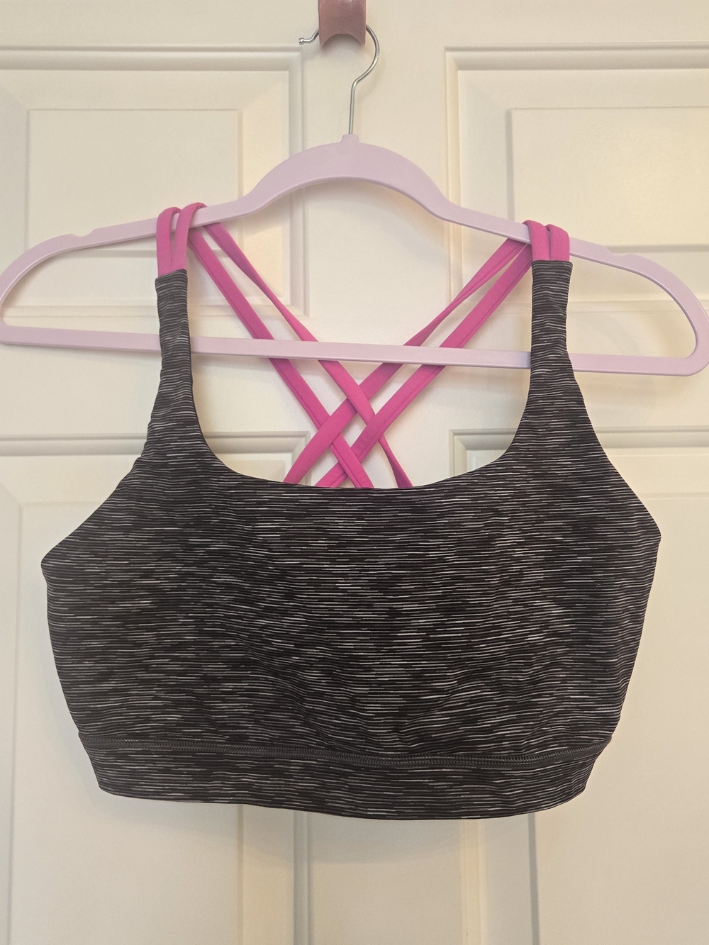 Lululemon Black Space-Dye Adjustable Energy Bra with Pink Strappy Back Size 12